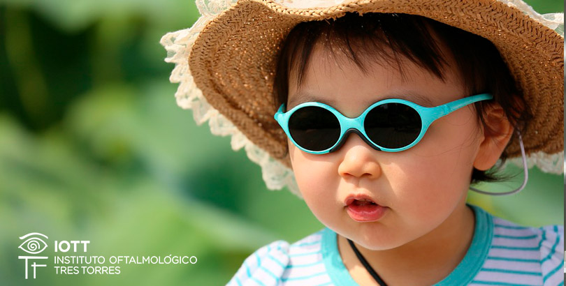 niños deben llevar gafas de sol - IOTT